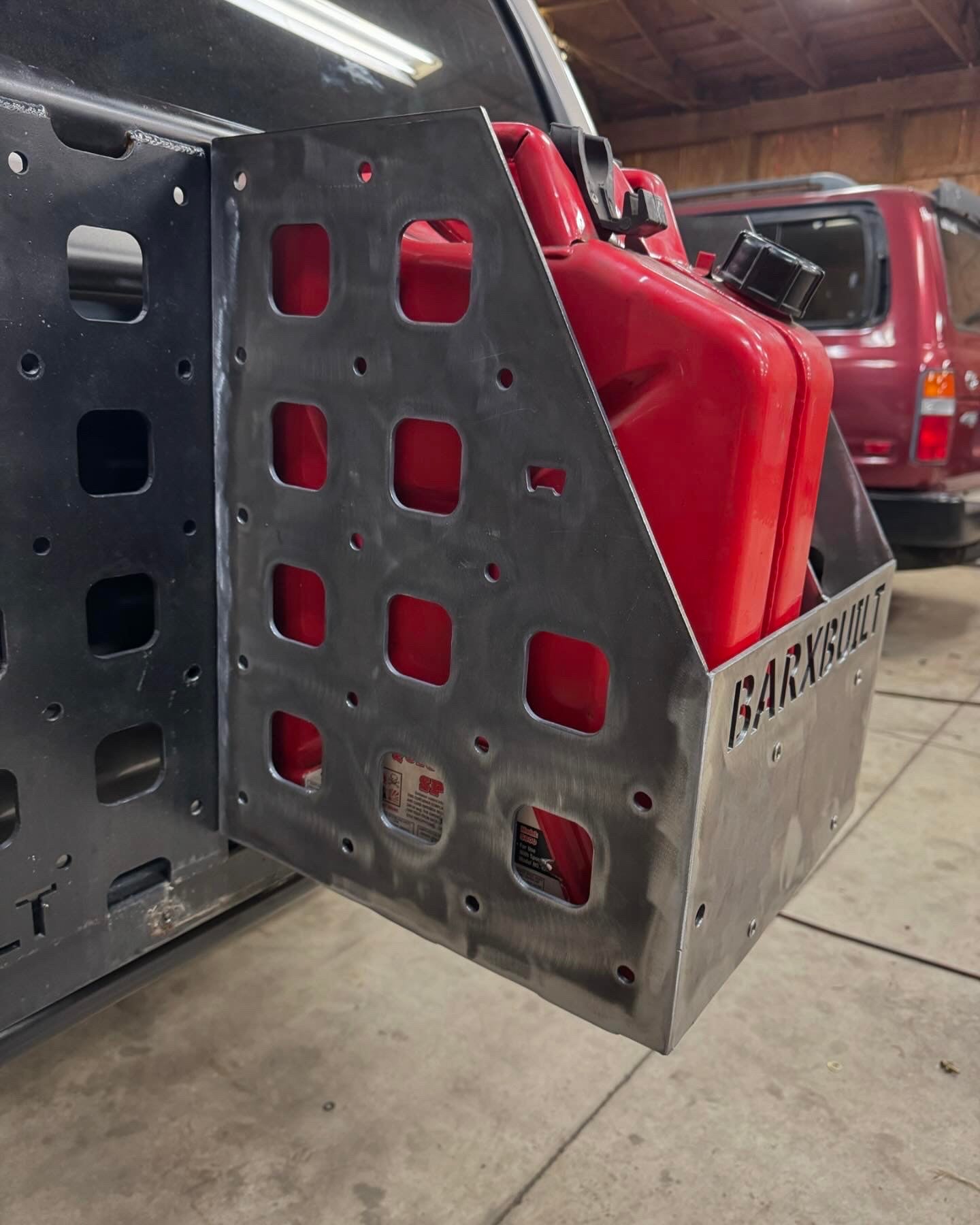 single jerry can mount